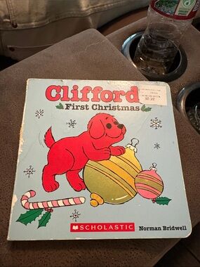 Scholastic Clifford in Red and Light Blue Holiday Illustration
